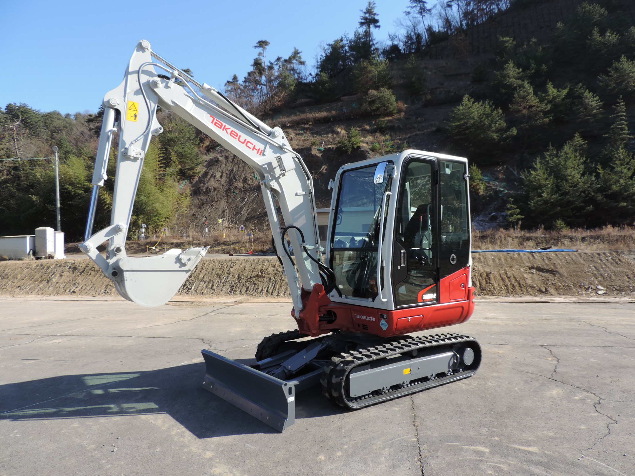 Photo du produit TAKEUCHI TB235-2