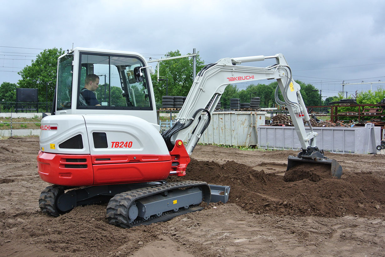 Photo du produit TAKEUCHI TB240